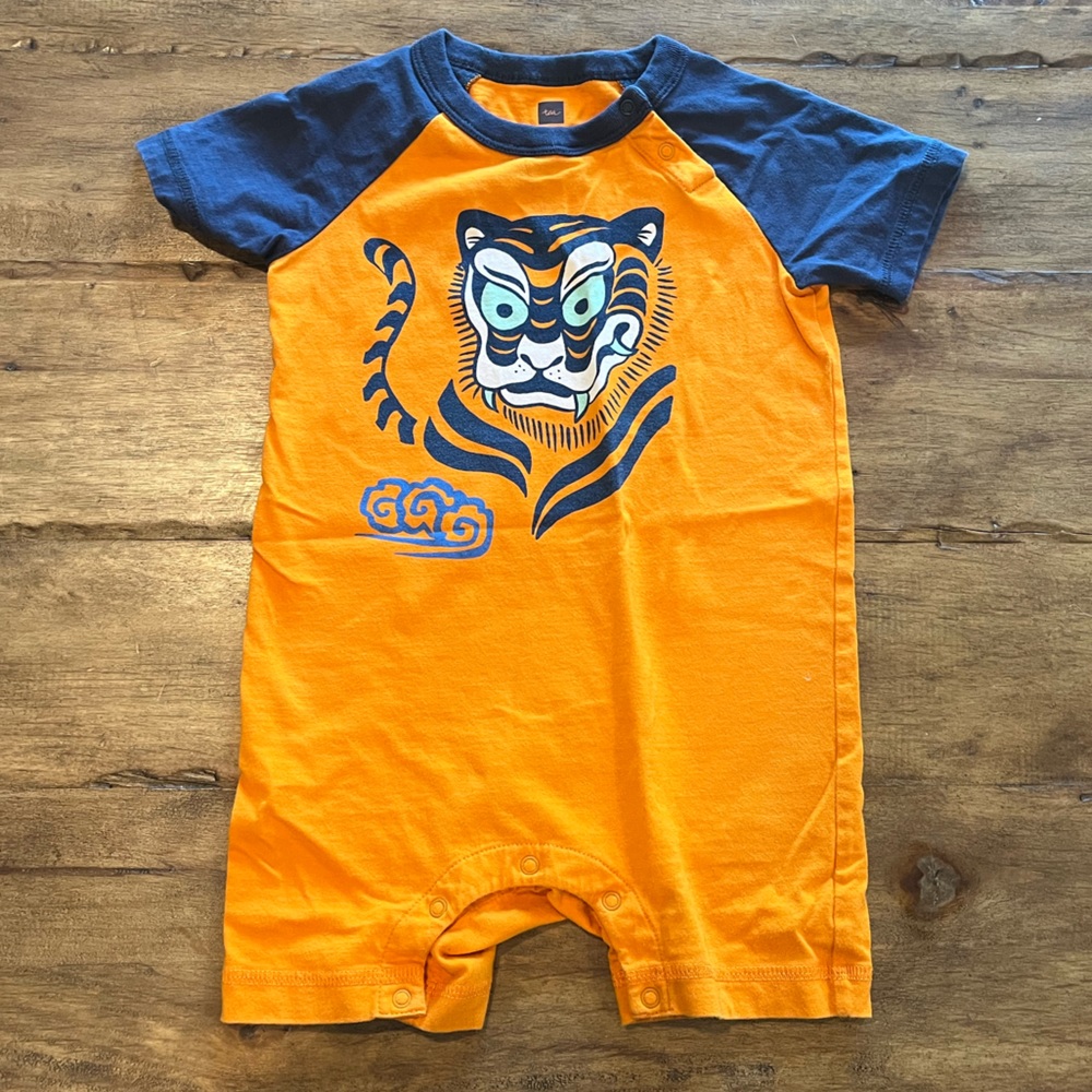 Tea Collection Orange Tiger romper 12-18m